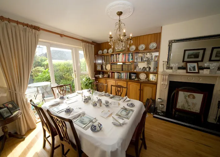 Danabel Кинсэйл