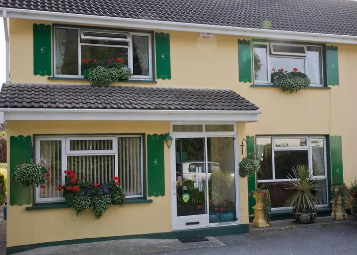 Danabel Кинсэйл